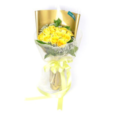 Bouquet of 12 Yellow roses